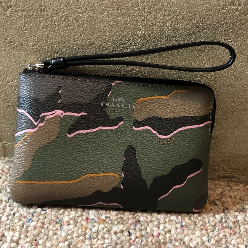 🆕 Coach Wild Camo Corner Zip Wristlet Green - Picture 5 of 6